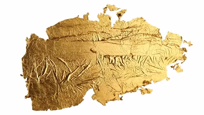 Các nhà khoa học đã sử dụng một kỹ thuật 100 năm tuổi để tạo ra Goldene - một loại vật liệu dày chỉ bằng một nguyên tử. (Ảnh: Rudchenko Liliia qua Shutterstock)