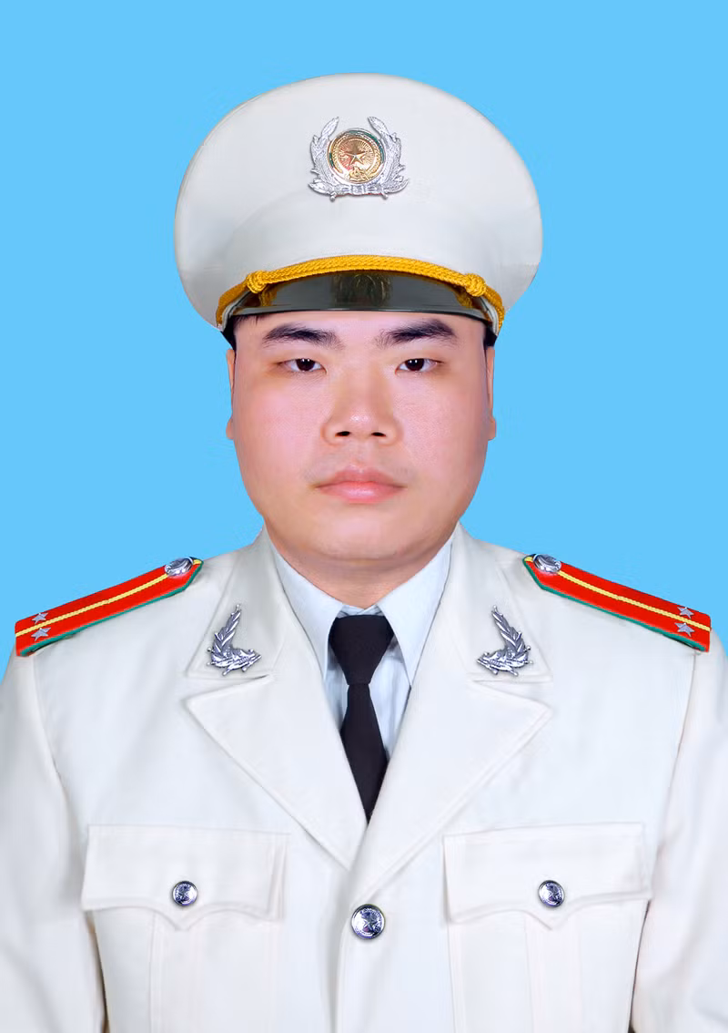Lý giải 'cơn sốt' Hoa hậu làm vedette sàn diễn thời trang ảnh 11