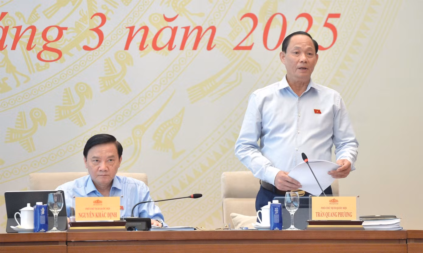 Phó Chủ tịch Quốc hội Trần Quang Phương phát biểu bế mạc hội nghị. Ảnh: HL