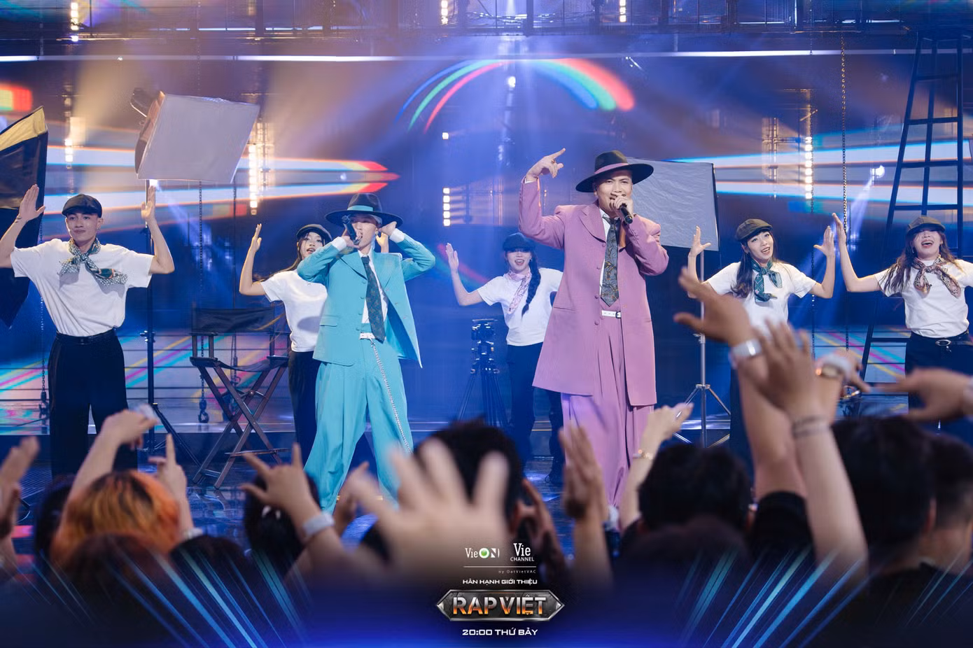 Bên cạnh đó, 7dnight gây tiếc nuối khi không vào Top 3. Nam rapper cùng BigDaddy xóa tan tranh cãi “điểm vùng miền” bằng phần thi đầy thuyết phục.