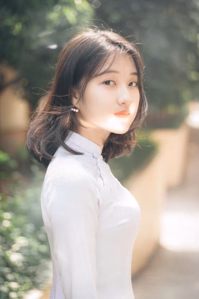 Loạt hot girl sinh năm 2001 đang ôn tập cho kỳ thi THPT quốc gia ảnh 3