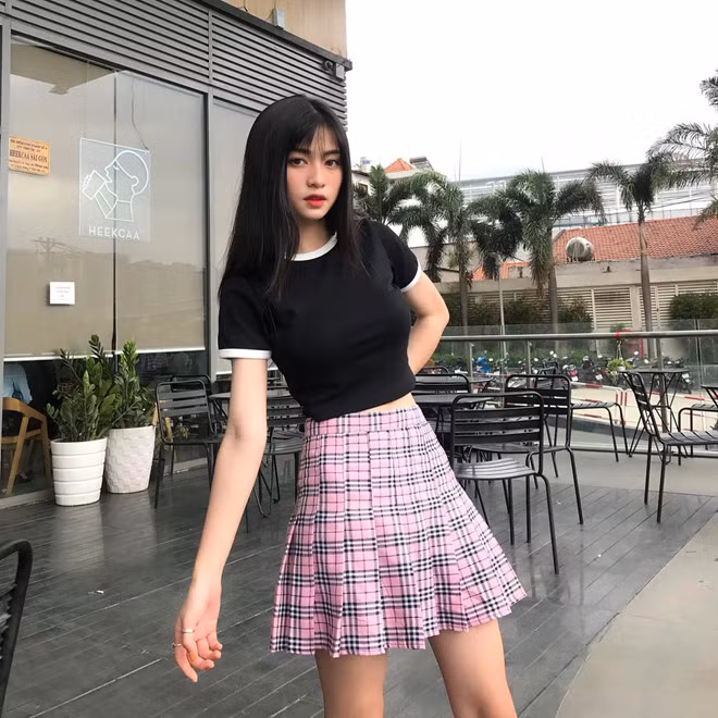 Loạt hot girl sinh năm 2001 đang ôn tập cho kỳ thi THPT quốc gia ảnh 9