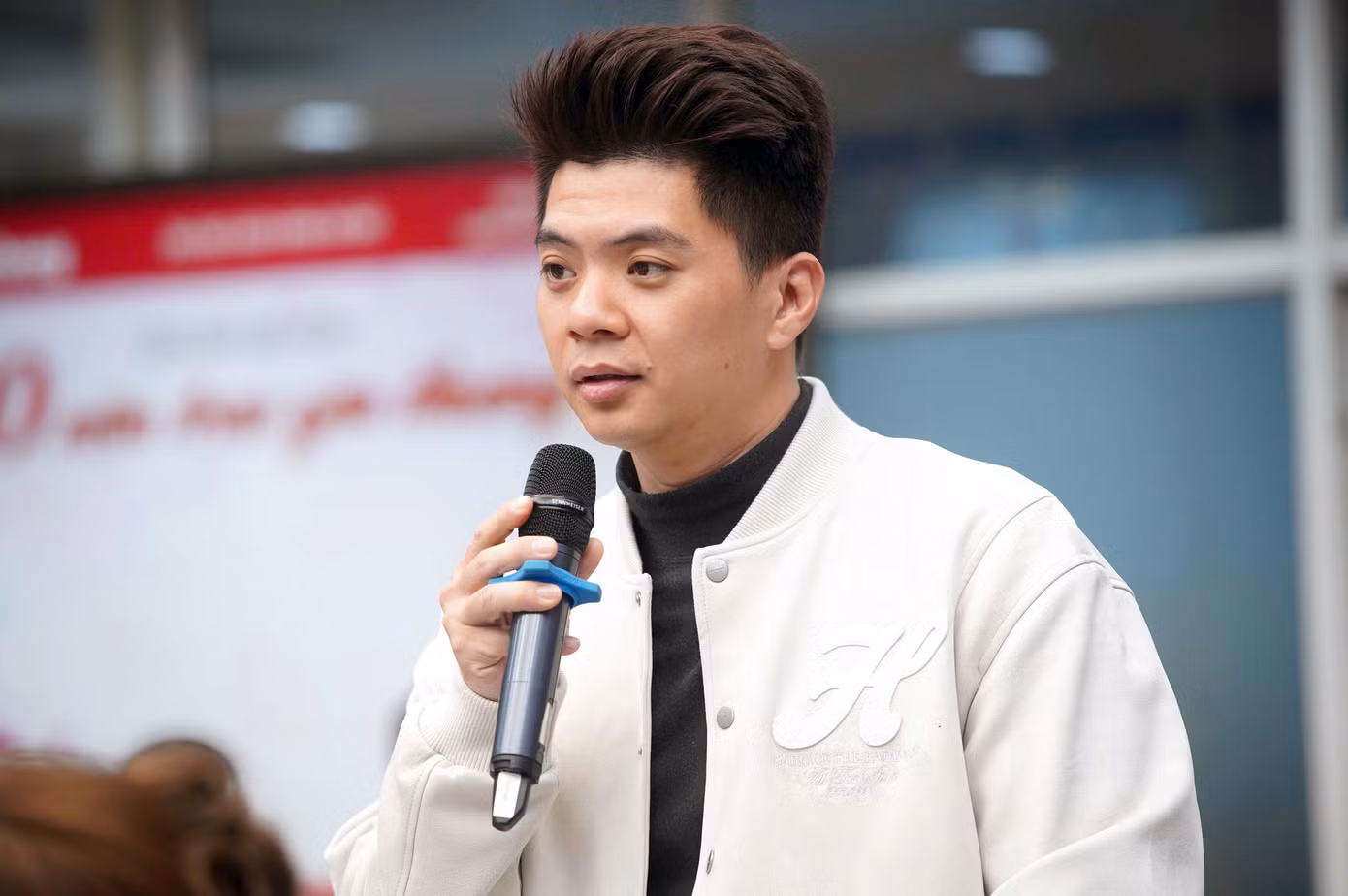 Ban Tổ chức đã nhận được nhiều câu hỏi, trao đổi từ phóng viên nhiều cơ quan thông tấn báo chí về nội dung liên quan tới công tác tổ chức đề cử, tiêu chí xét chọn; số lượng đề cử trong các lĩnh vực đề cử giải thưởng; công tác khuyến khích, đồng hành với các gương sau tuyên dương...