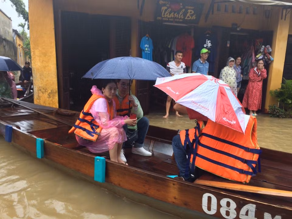 Về Hội An ‘chơi’… lụt ! ảnh 10