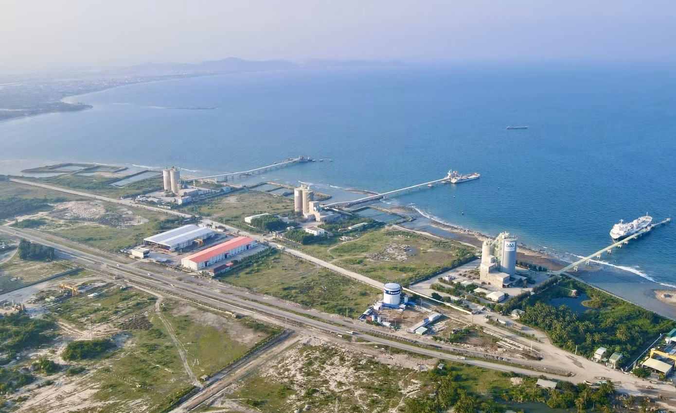 Một góc Khu kinh tế Vân Phong ở thị xã Ninh Hoà. Ảnh: L.H.