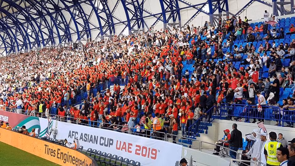'Sốt' tour sang Dubai cổ vũ đội tuyển Việt Nam ảnh 1