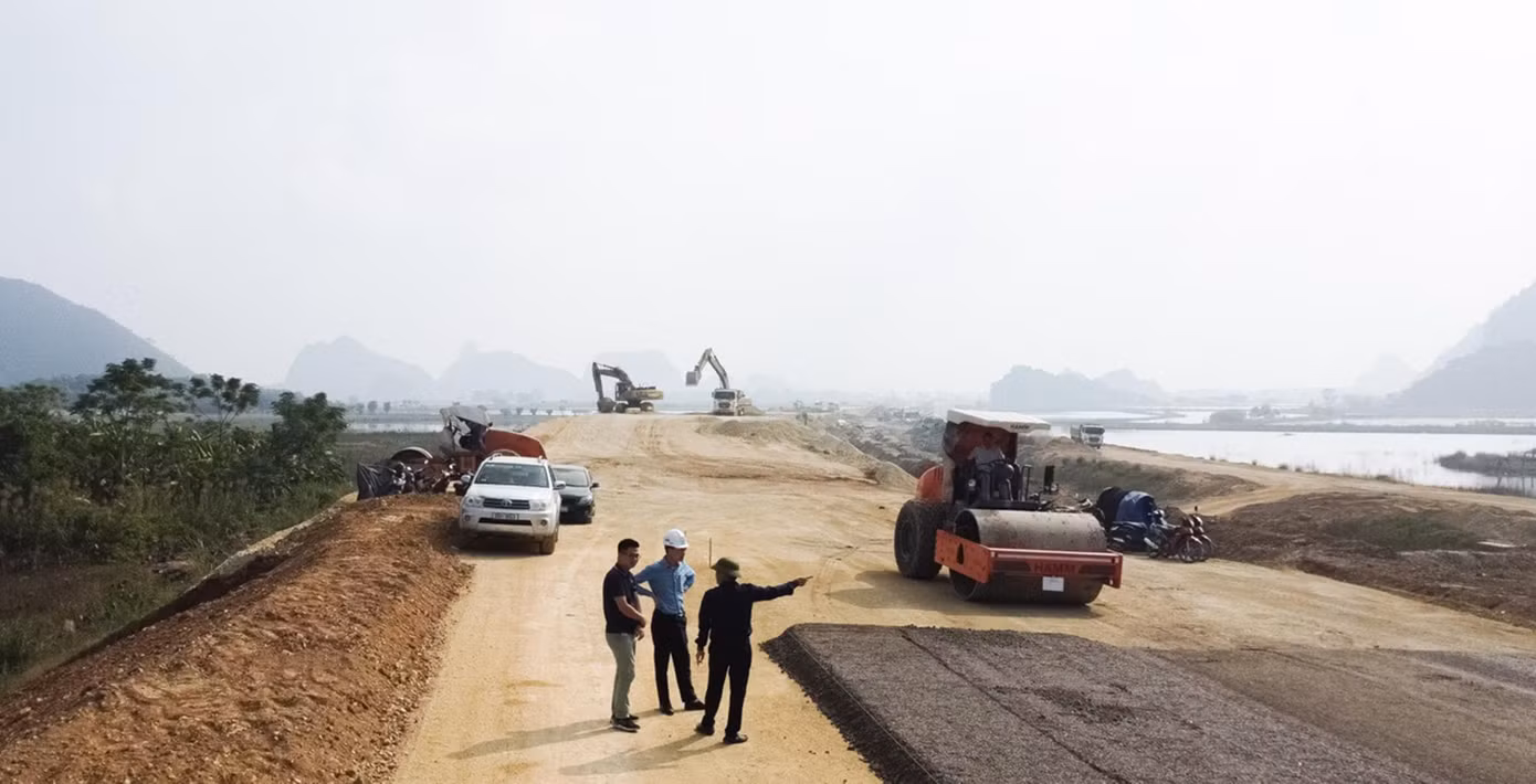 Thi công cao tốc Bắc - Nam giai đoạn 1. Ảnh minh hoạ.