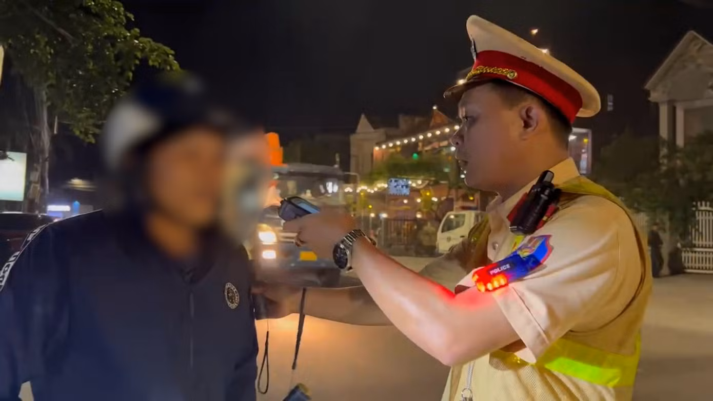 Lực lượng CSGT Công an tỉnh Bình Định tăng cường kiểm tra xử lý vi phạm nồng độ cồn thời gian qua.