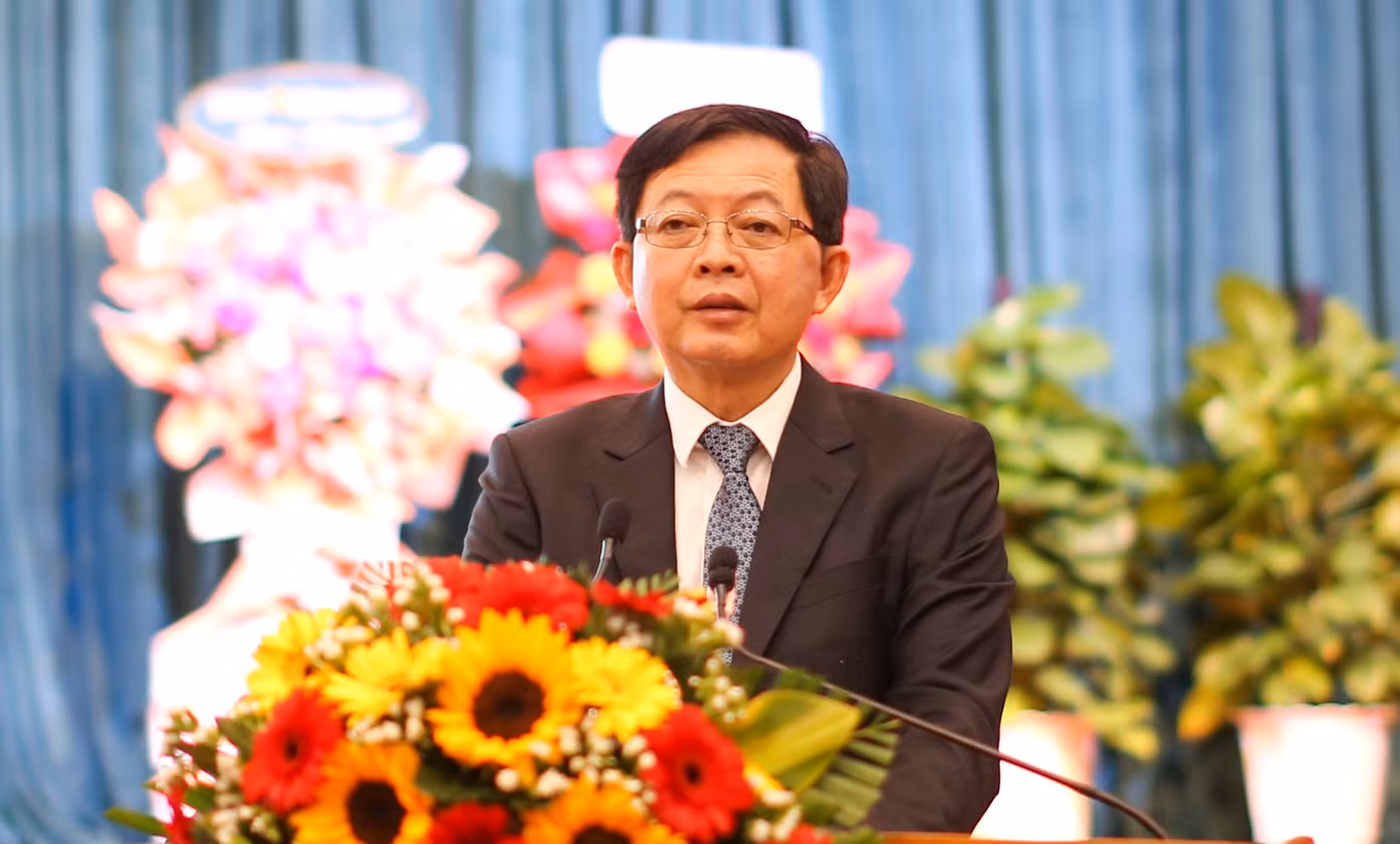 Bí thư Tỉnh ủy Bình Định Hồ Quốc Dũng phát biểu tại hội nghị. Ảnh: Trương Định.