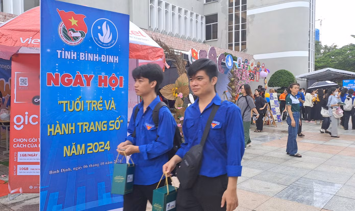 Ngày hội “Tuổi trẻ và hành trang số” năm 2024. Ảnh: Trương Định Ngày hội “Tuổi trẻ và hành trang số” năm 2024. Ảnh: Trương Định