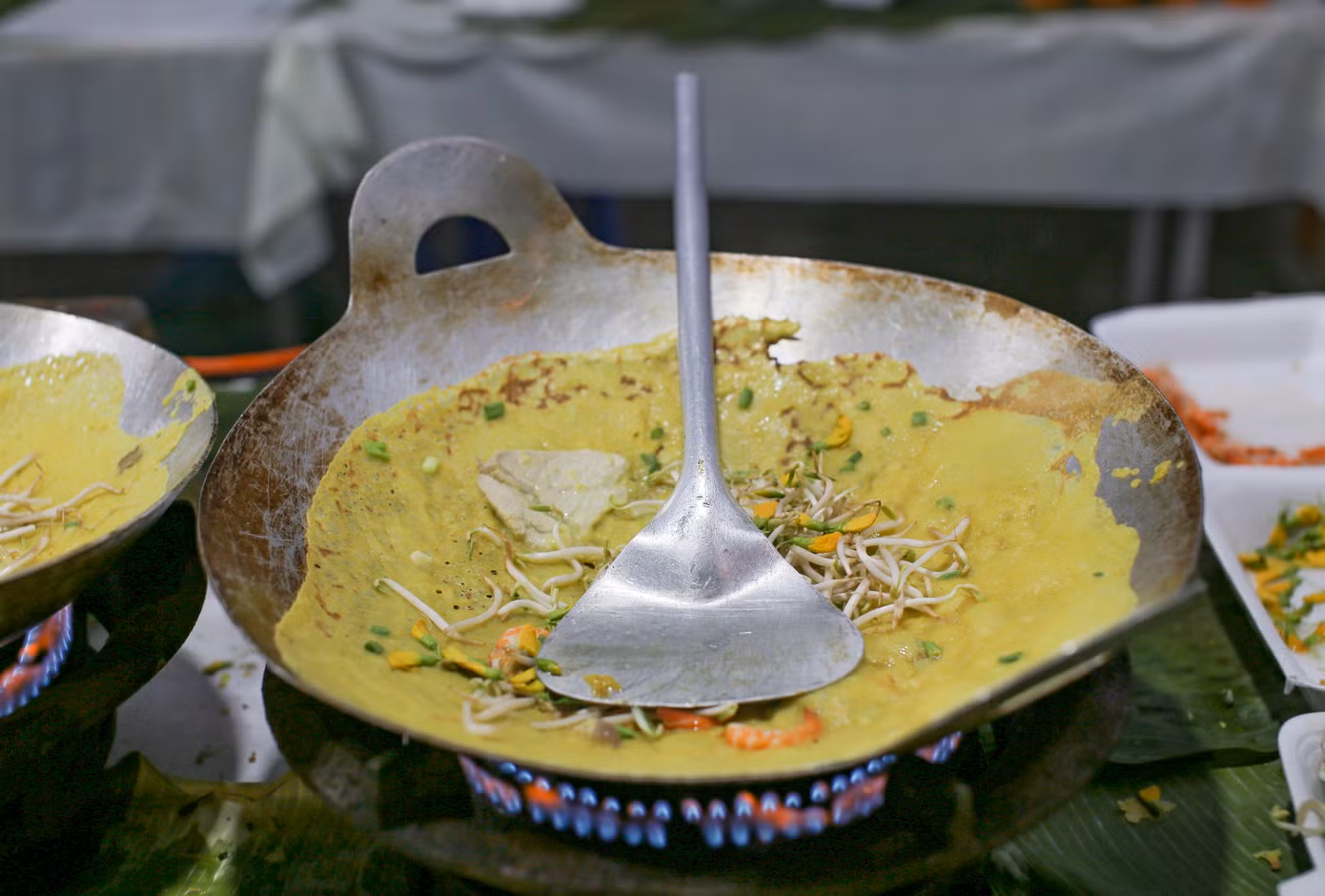 Món bánh xèo miền Tây.
