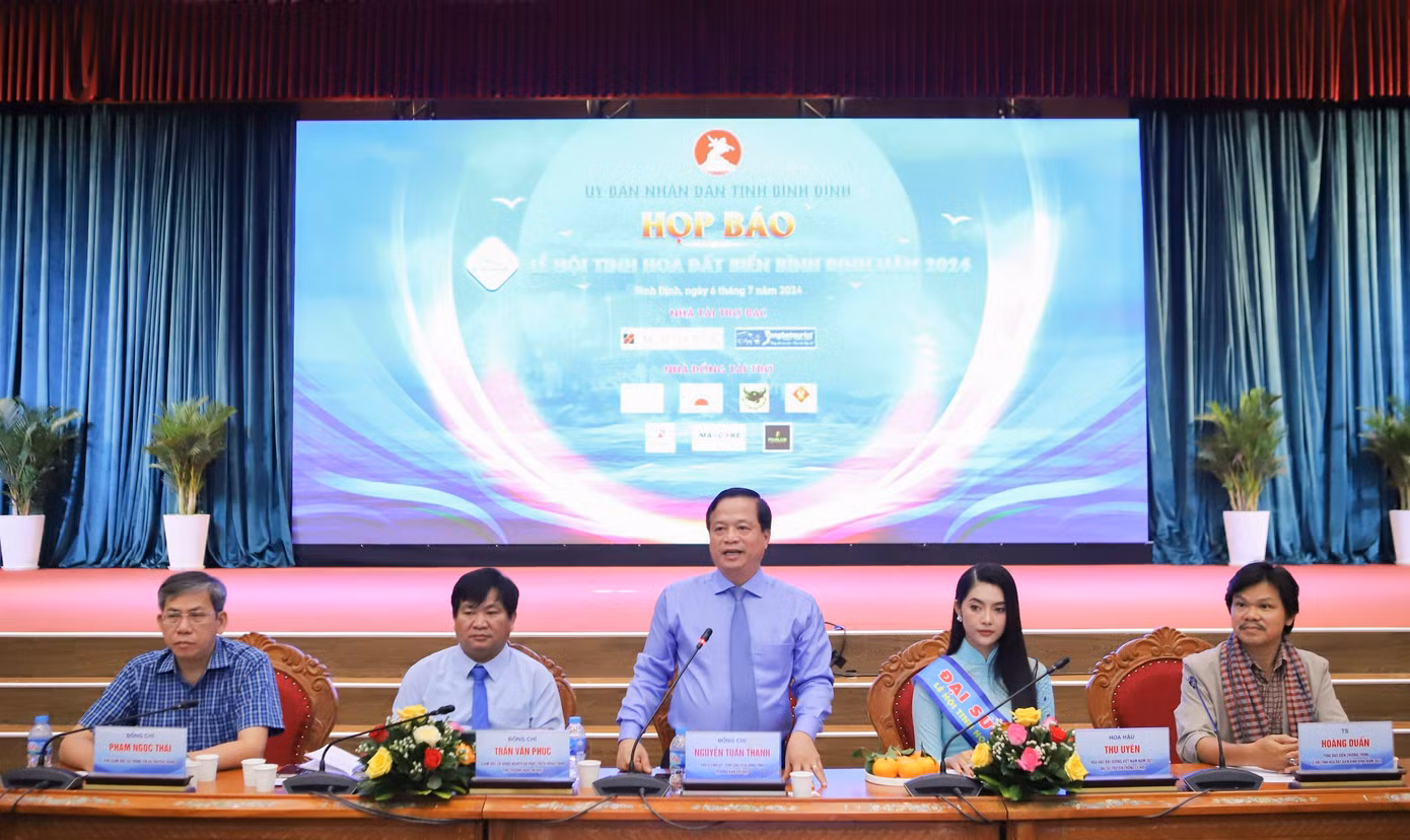 Họp báo thông tin lễ hội Tinh hoa đất biển Bình Định năm 2024. Ảnh: Trương Định
