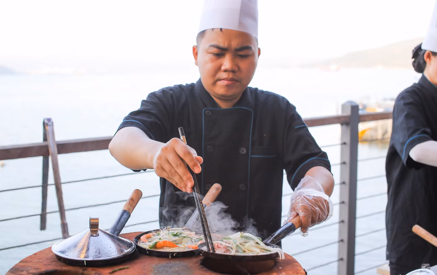 Món bánh xèo Bình Định. Ảnh: Trương Định.