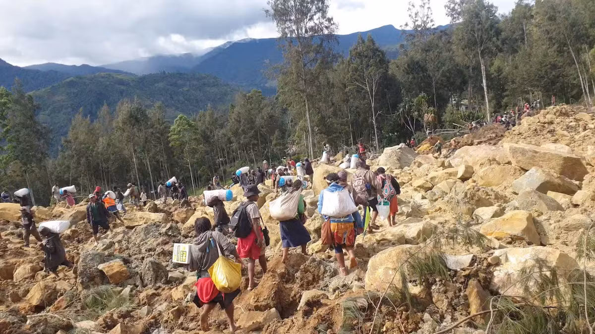 Lở đất ở Papua New Guinea chôn vùi hơn 300 người. Nguồn: Reuters.
