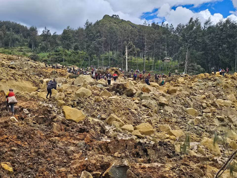 Lở đất ở Papua New Guinea chôn vùi hơn 300 người. Nguồn: Reuters.