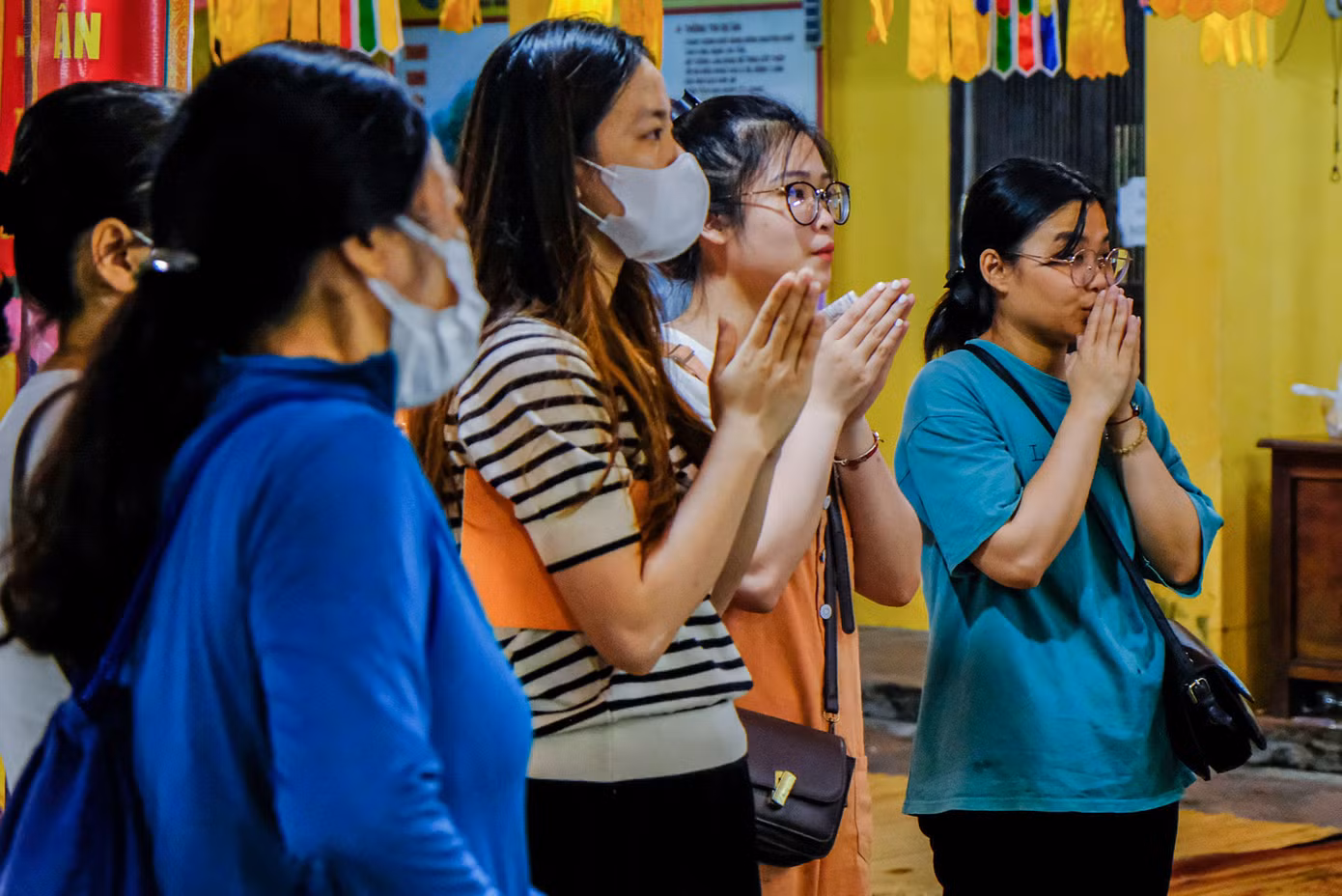 Chùa Phúc Khánh hay còn gọi Tổ đình Phúc Khánh là ngôi chùa cổ, được xây dựng từ thời Hậu Lê. Khoảng hơn chục năm gần đây, chùa Phúc Khánh luôn thu hút được hàng nghìn du khách, phật tử đến hành lễ trong những dịp quan trọng.