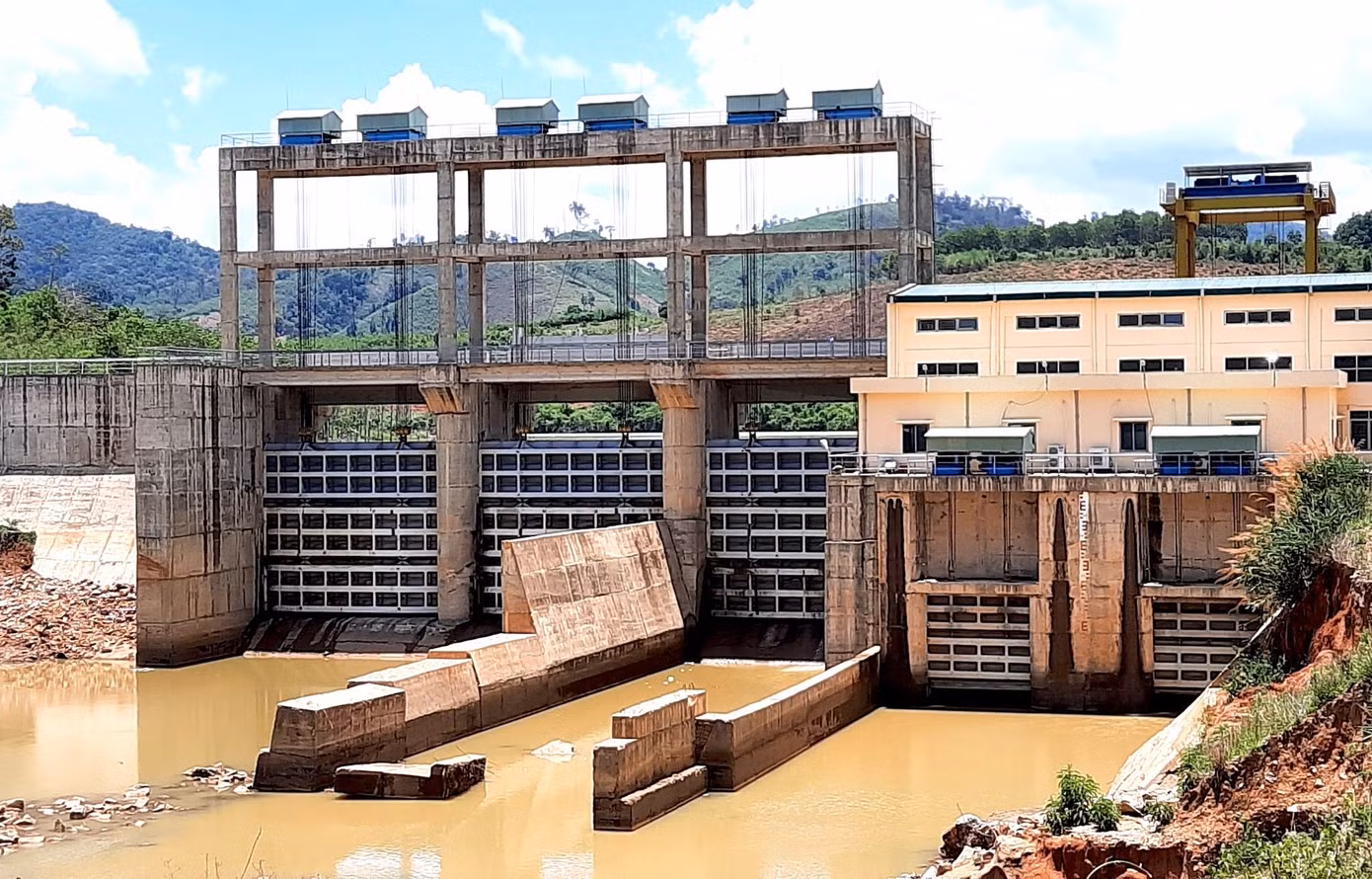 Một trong các thuỷ điện chặn dòng sông Đăk Psi gây nhiều hệ luỵ về thiên nhiên, môi trường