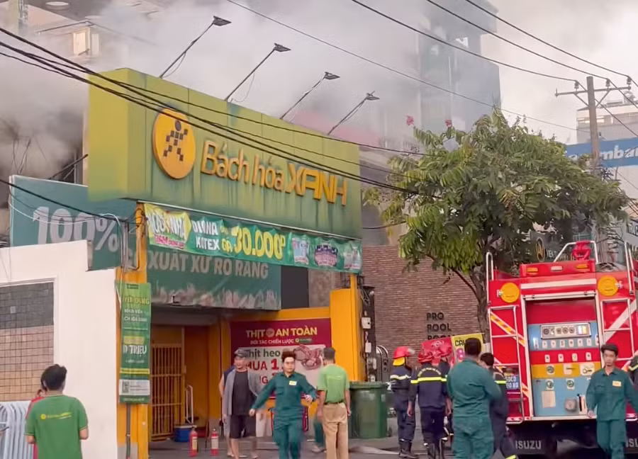 Cửa hàng Bách Hóa Xanh xảy ra cháy.