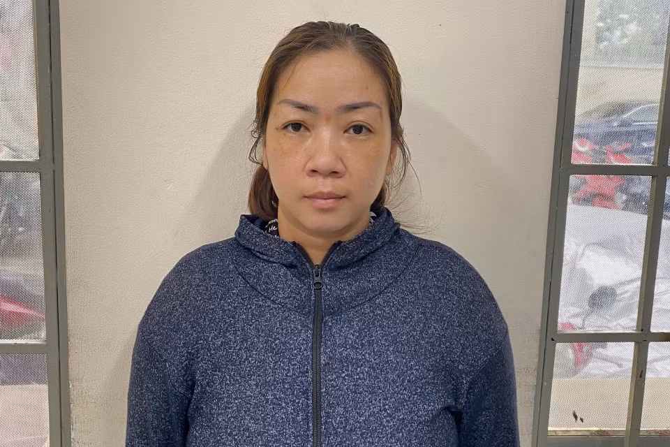Nghi can Lê Hồng Anh tại cơ quan công an.