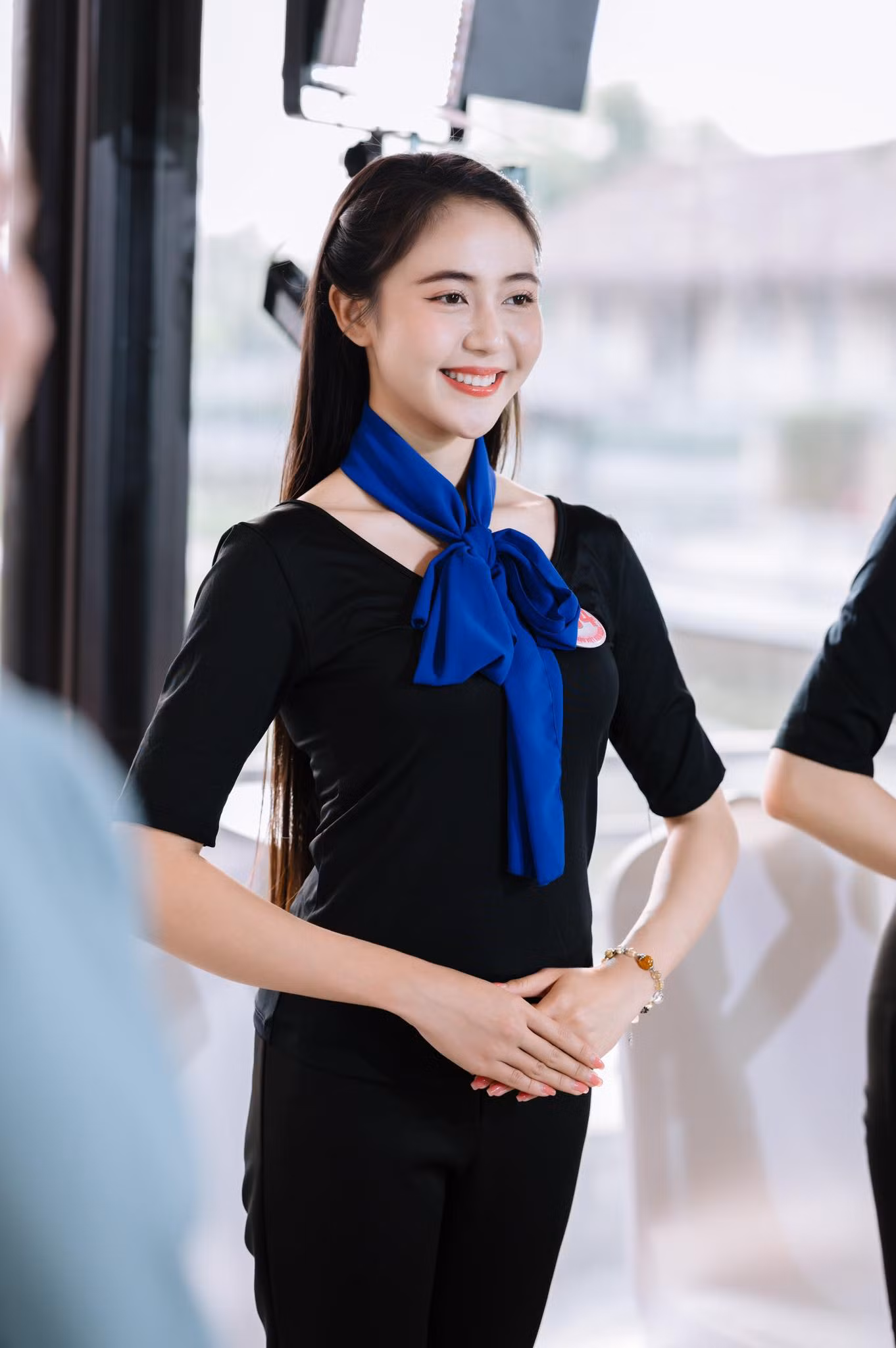 Thí sinh Lê Thị Mỹ Dung (SBD ) cho biết ở vòng nhân trắc học, cô có thay đổi về chiều cao, còn lại số đo ba vòng giống như khi tự đo ở nhà. "Bác sĩ khen tôi có tỷ lệ gương mặt cân đối, răng đều, cơ thể săn chắc", Mỹ Dung nói.