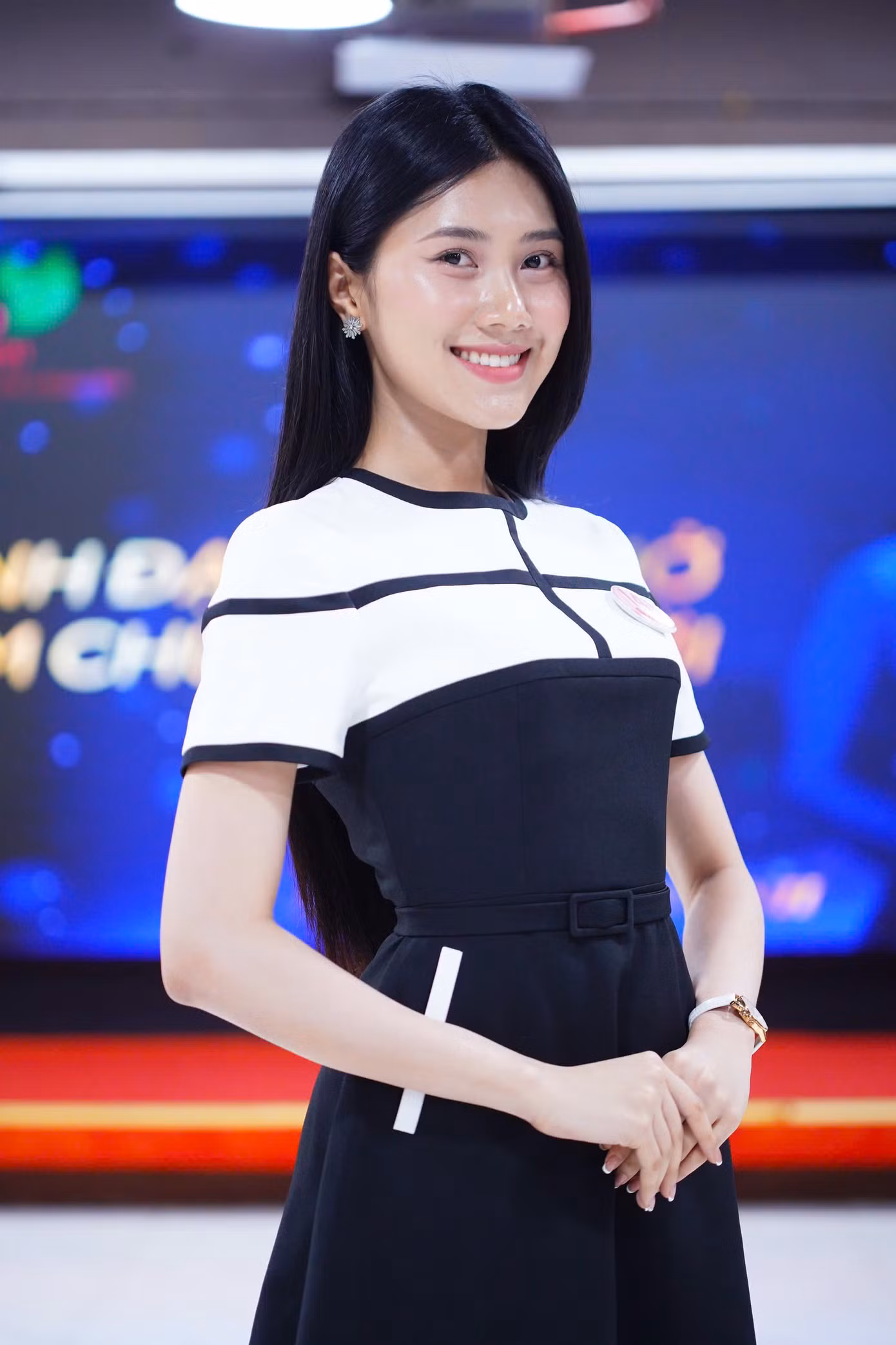 Thí sinh Bùi Thùy Nhiên đang học văn bằng hai ngành Quản trị Kinh doanh tại Đại học Kinh tế Quốc dân. Cô đã tốt nghiệp ngành Du lịch tại Đại học Văn hóa TPHCM.