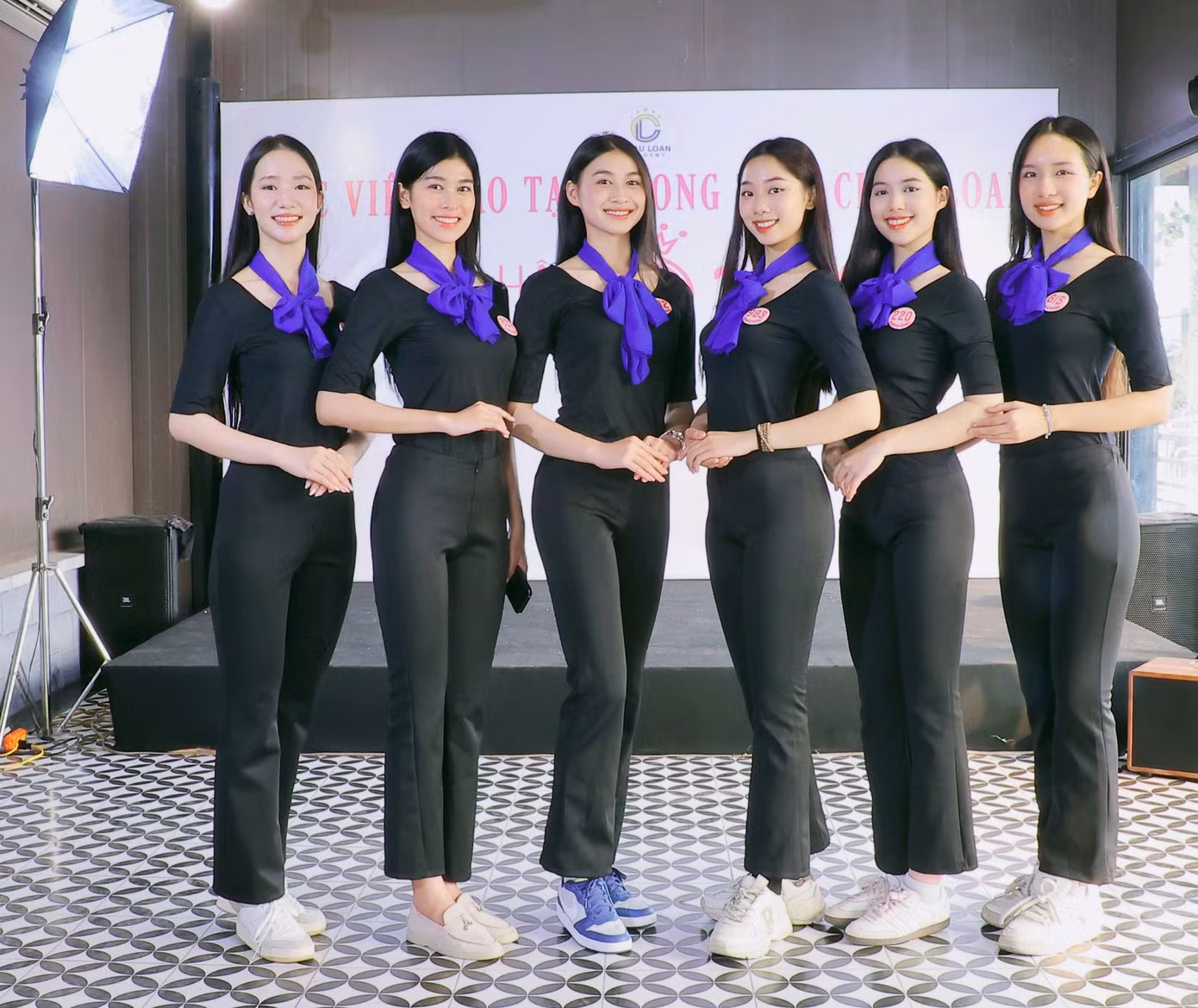 Bên cạnh chiều cao, thí sinh Hoa hậu Việt Nam 2024 tích cực rèn luyện thể lực, siết body để chuẩn bị cho đêm chung khảo sắp tới. "Chiều cao là lợi thế trong cuộc thi nhan sắc nhưng muốn đăng quang cần nhiều yếu tố hơn, đặc biệt với Hoa hậu Việt Nam. Vì vậy, tôi luôn nỗ lực trau dồi để hoàn thiện mỗi ngày cả về thân - tâm - trí", thí sinh Nguyễn Phương Nhi (SBD 238) chia sẻ.
