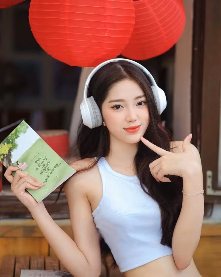 Cô không quá áp lực về thứ hạng, mà mong muốn được học hỏi, trải nghiệm và trưởng thành qua từng chặng đường. Cô không quá áp lực về thứ hạng, mà mong muốn được học hỏi, trải nghiệm và trưởng thành qua từng chặng đường.