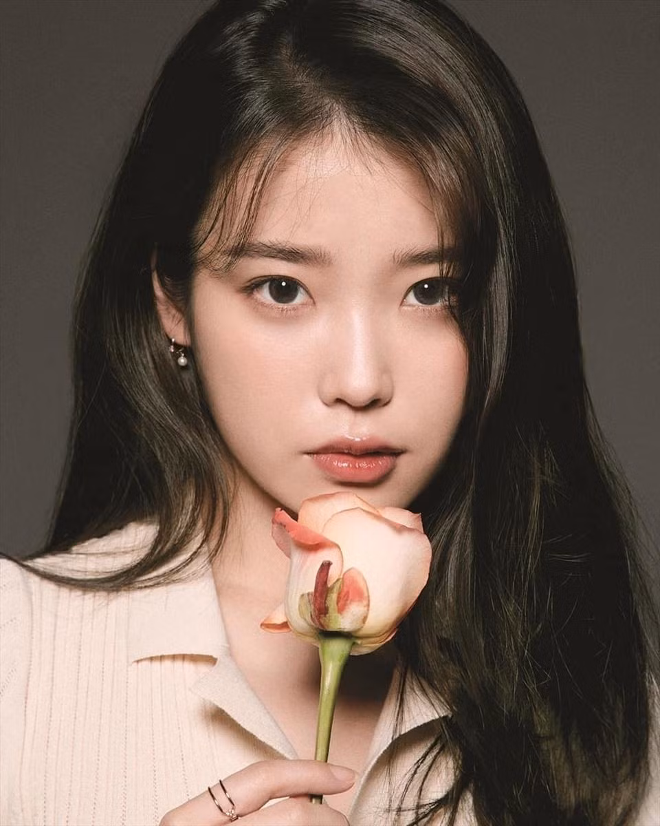 11. IU: "Em gái quốc dân" có hơn 26.000 phiếu bầu.
