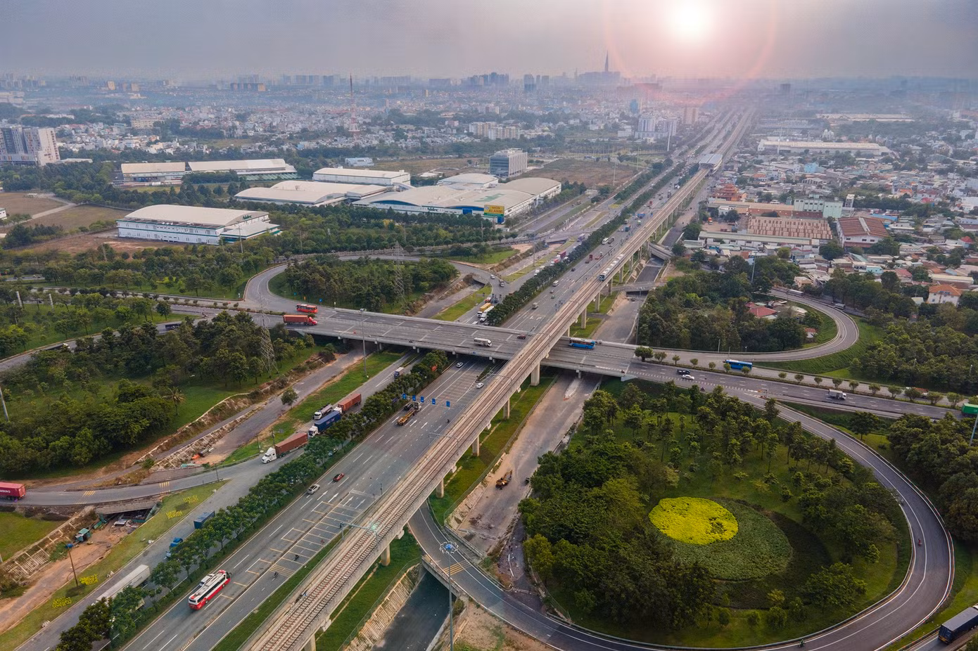 Một đoạn thuộc tuyến metro số 1 TPHCM. Ảnh: PHẠM NGUYỄN