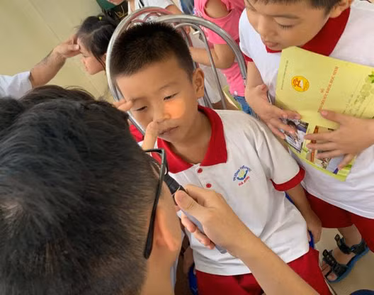 Bao giờ hoàn thành thu gom phế thải vụ cháy công ty Rạng Đông? ảnh 1