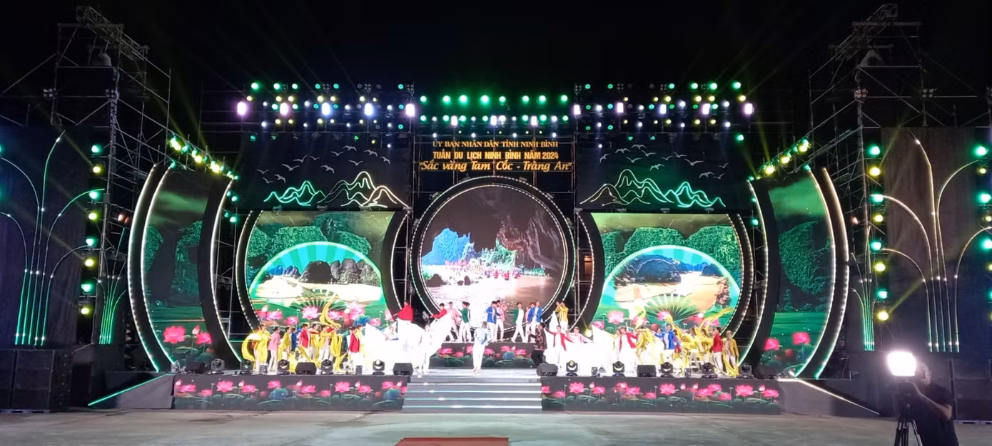 Quang cảnh lễ khai mạc. Ảnh: Minh Đường.