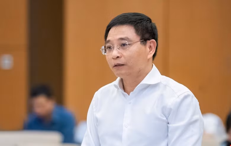 Bộ trưởng Tài chính Nguyễn Văn Thắng tại phiên họp. Ảnh: QH