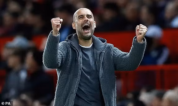 Huyền thoại M.U cay đắng thừa nhận sự thật ở derby Manchester ảnh 4