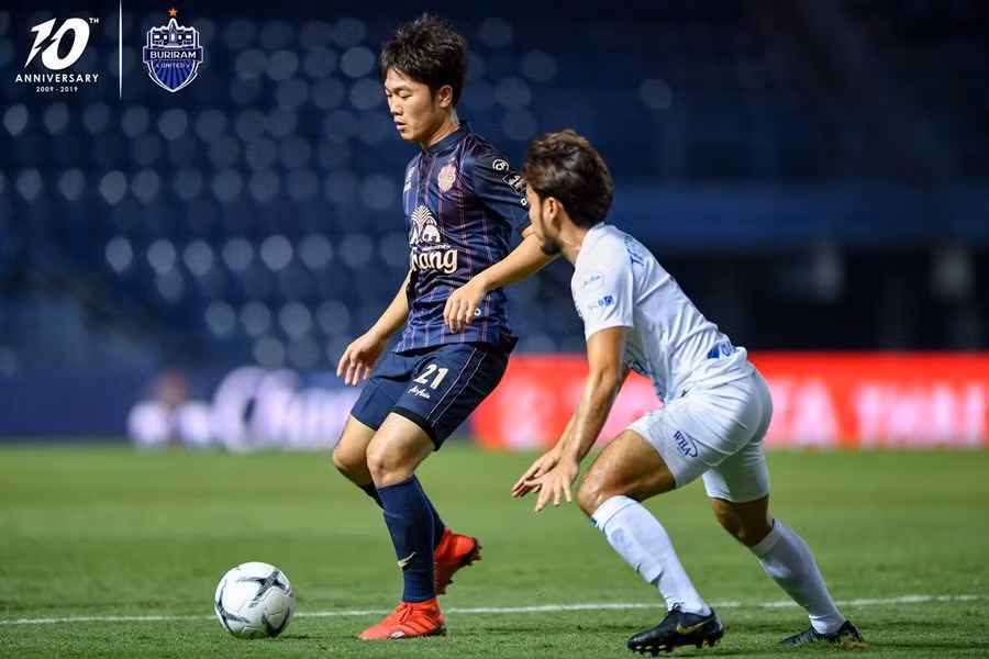 Văn Lâm có 'chìm' cùng Muangthong United? ảnh 3