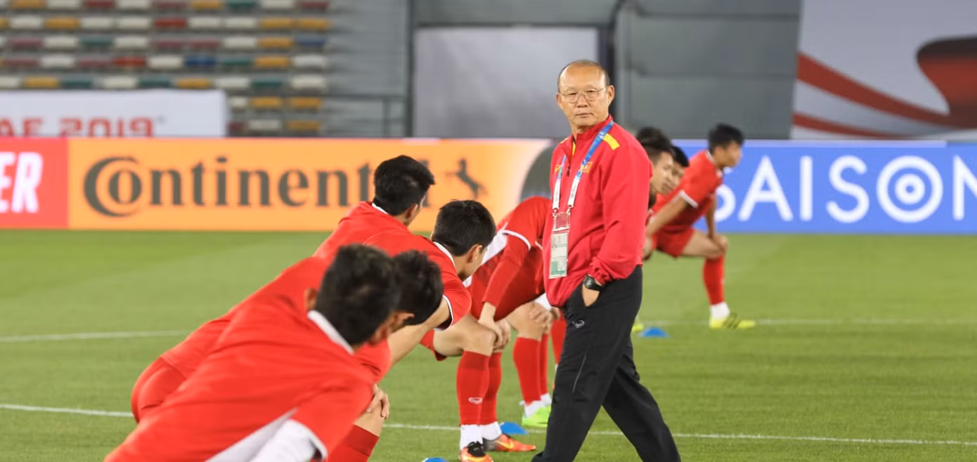 Quang Hải sút trúng cột dọc, Hà Nội mất ngôi đầu V-League ảnh 1
