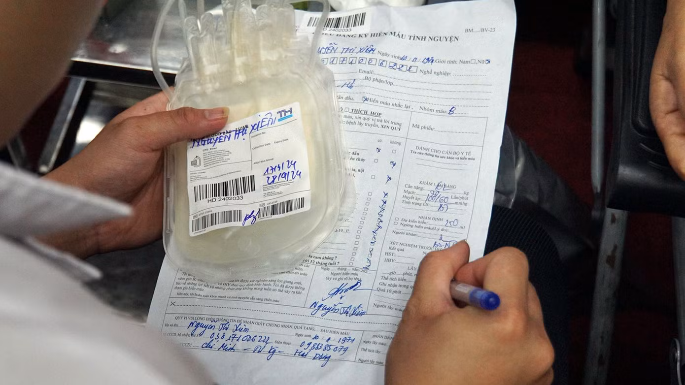Các tình nguyện viên được lực lượng y tế kiểm tra kỹ về tình trạng sức khỏe, các thông tin này được lưu giữ và thông báo trực tiếp tới tình nguyện viên.