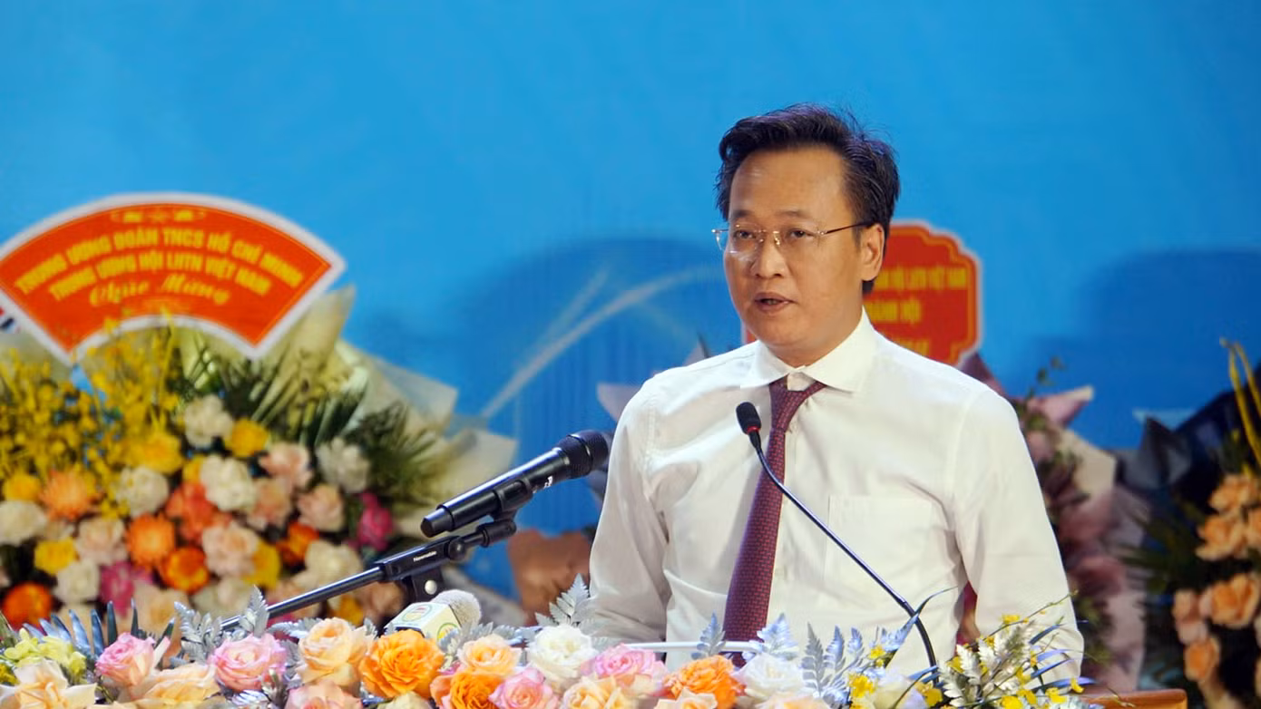 Ông Nguyễn Hữu Nghĩa - Bí thư Tỉnh ủy Hưng Yên phát biểu chỉ đạo tại Đại hội.