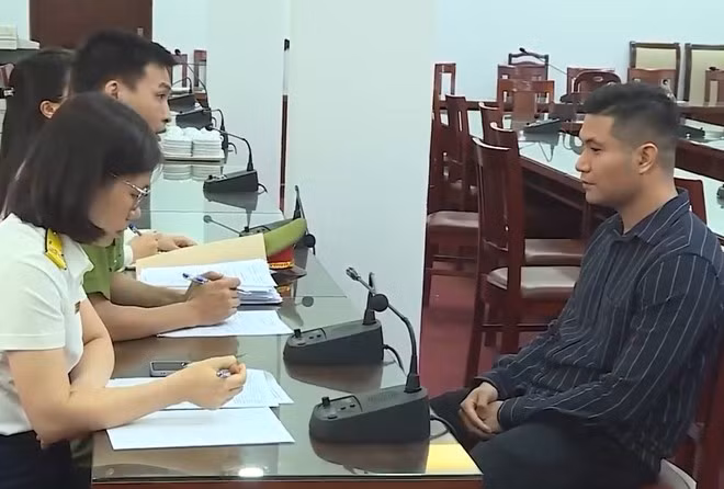 Cơ quan điều tra làm việc với Đoàn Mạnh Hòa.