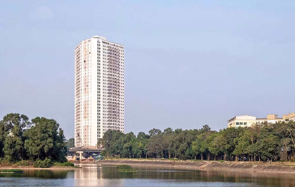 Tòa nhà dự án VP6 Linh Đàm xây dựng vượt phép.
