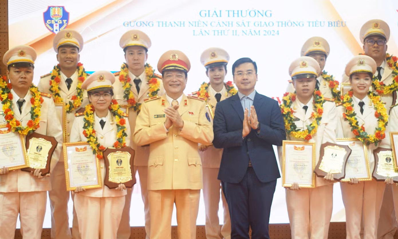 Lễ tuyên dương "Gương thanh niên Cảnh sát giao thông tiêu biểu" không chỉ là sự ghi nhận thành tích, đóng góp của những gương mặt trẻ tiêu biểu, của mỗi Đoàn viên Thanh niên lực lượng CSGT, mà còn là động lực, nguồn cổ vũ động viên to lớn của mỗi cán bộ, Đoàn viên Thanh niên CSGT phấn đấu hơn, nỗ lực hơn trong thời gian tới.