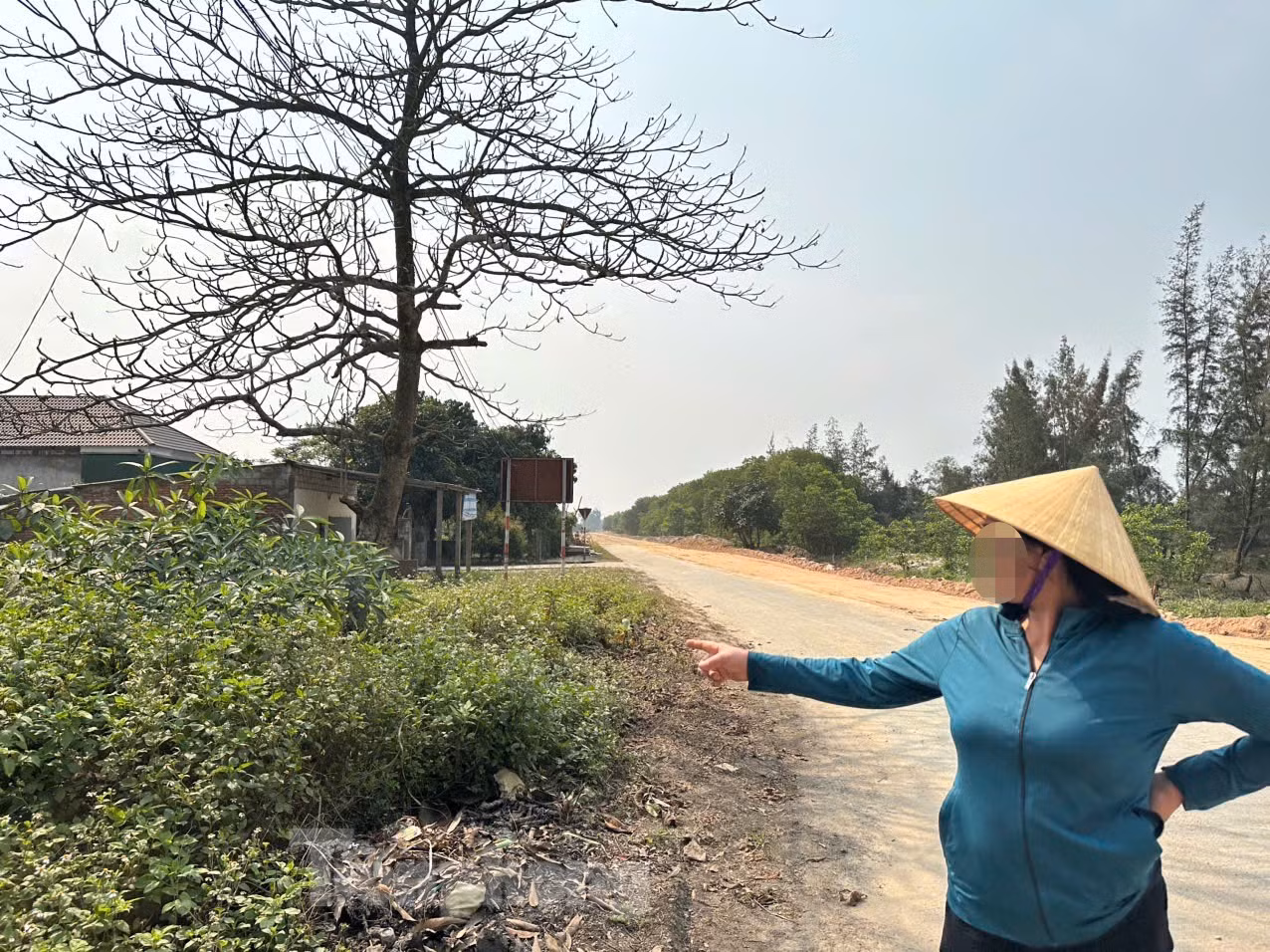 Khu vực đất thôn Đông Văn, xã Thạch Văn nơi từng có cơn "sốt ảo" đất vào năm 2022.