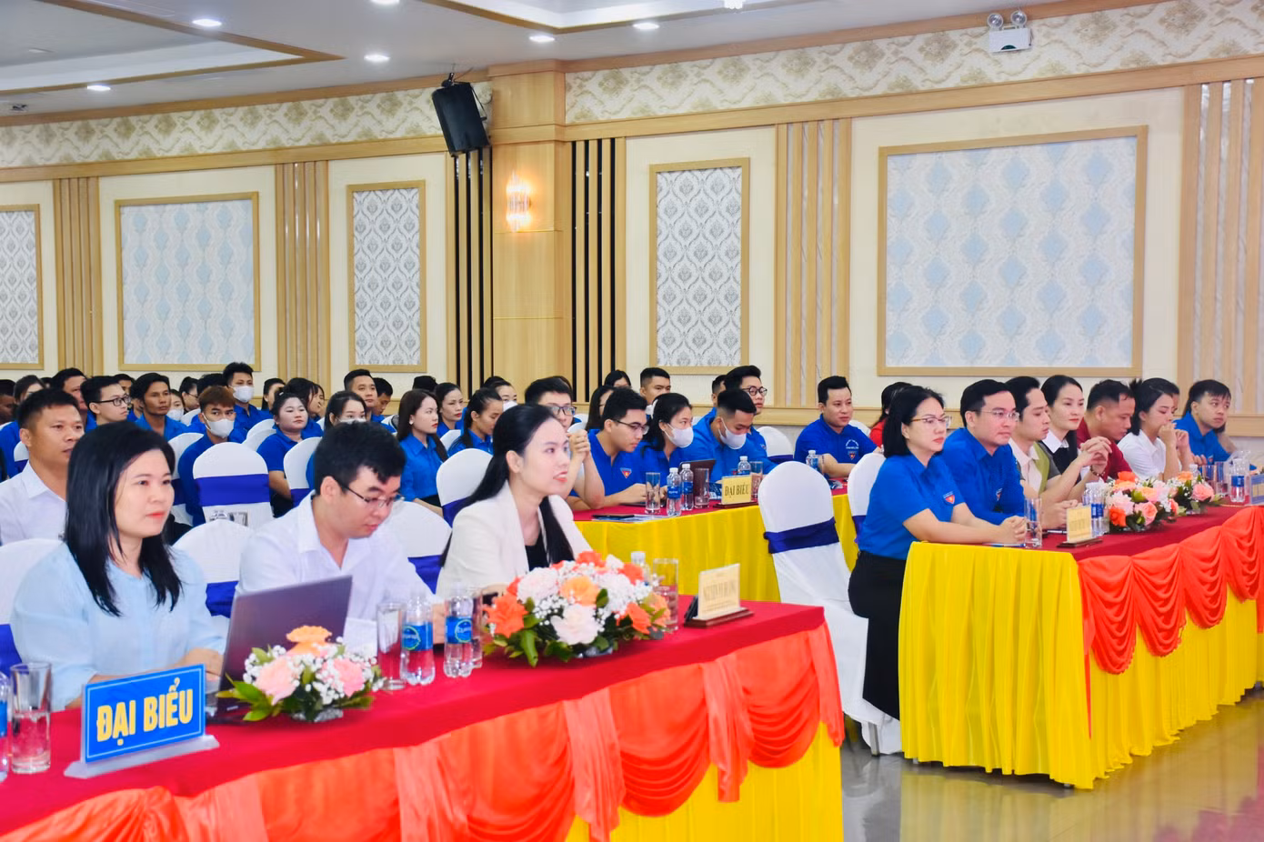 Toàn cảnh chương trình hội nghị tập huấn tăng cường kỹ năng bán các sản phẩm OCOP qua phương tiện số cho thanh niên nông thôn.