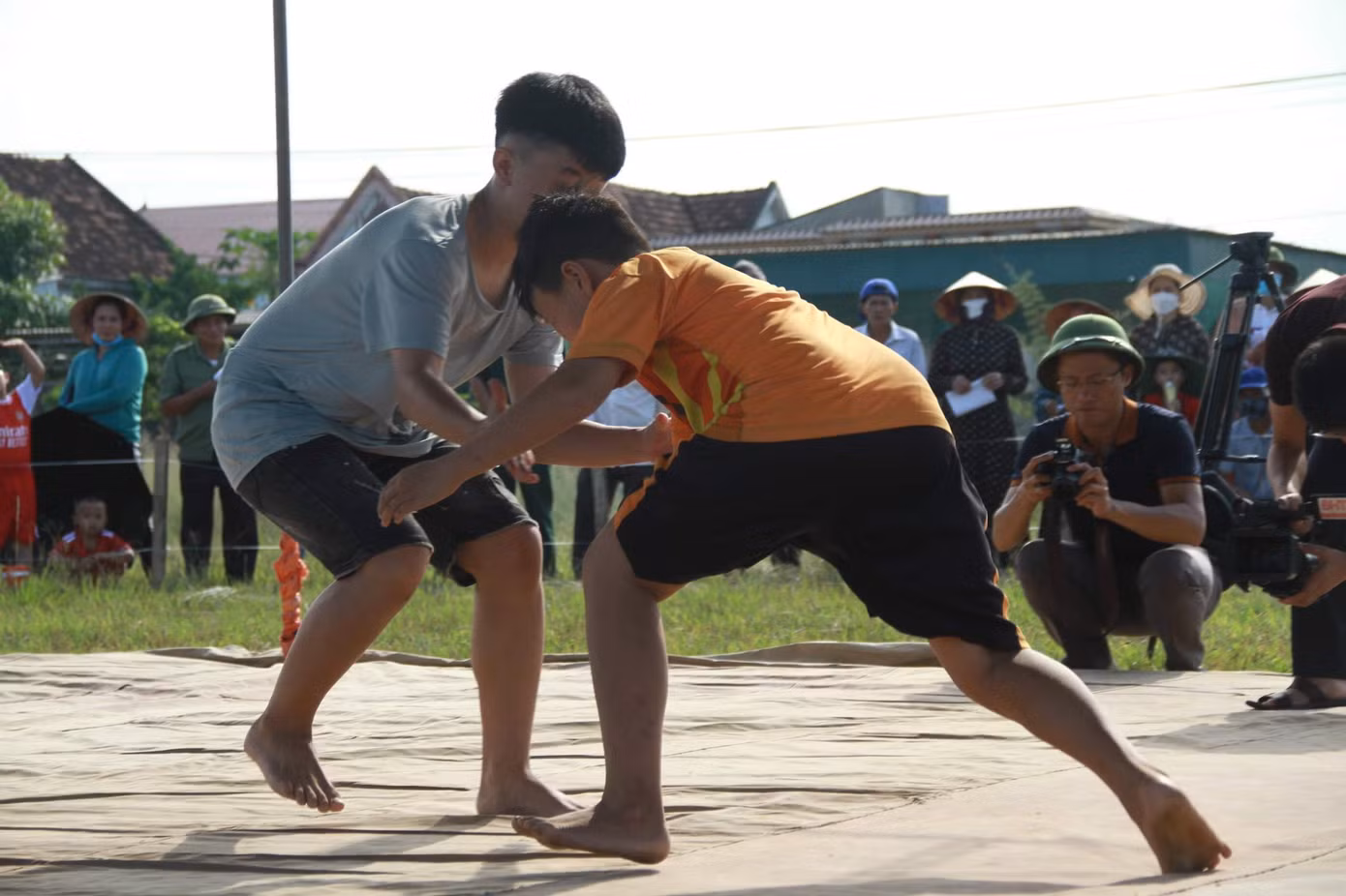 Sôi nổi sới vật