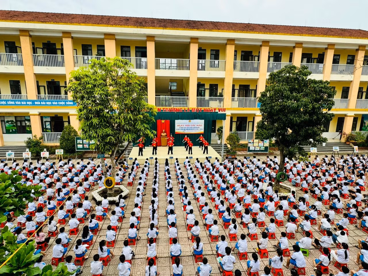 Ngày hội sắc màu là dịp để các em thiếu nhi, học sinh học hỏi, phát huy tính sáng tạo, năng khiếu mỹ thuật; thể hiện cảm nhận, tình yêu quê hương, đất nước.
