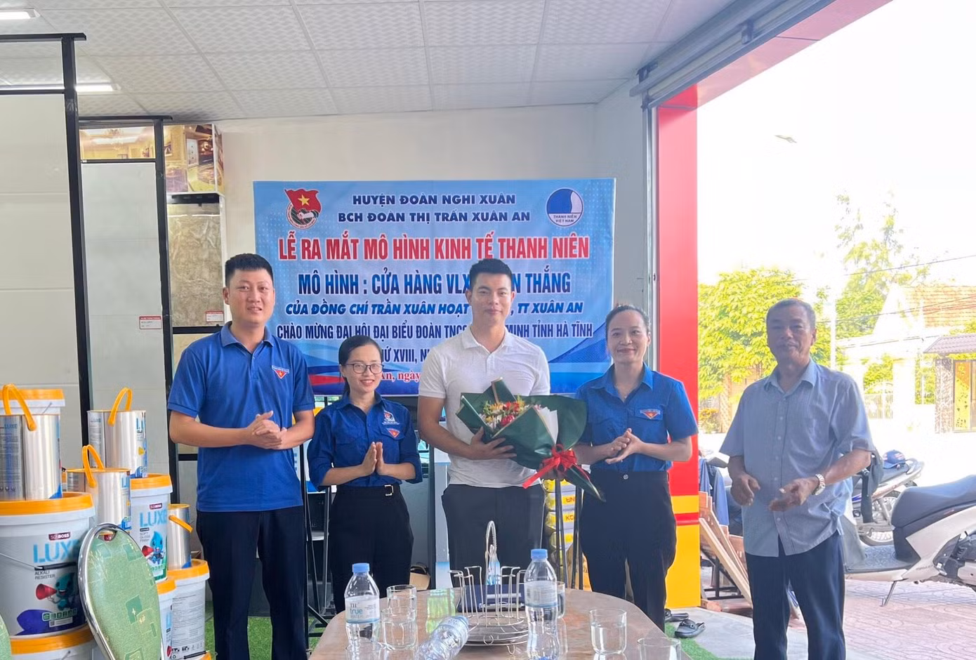 Lễ ra mắt mô hình kinh tế thanh niên để chào mừng Đại hội Đoàn TNCS Hồ Chí Minh.