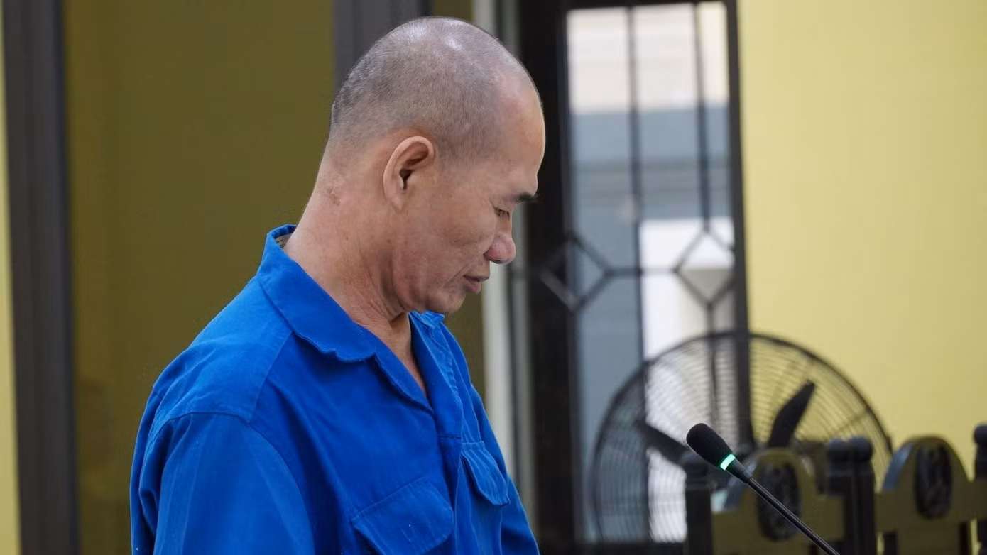 Bị cáo Lâm Văn Hậu trước vành móng ngựa.