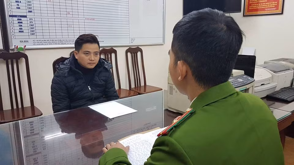 Làm sổ tiết kiệm giả, cầm cố giả moi tiền tỷ ngân hàng ảnh 1
