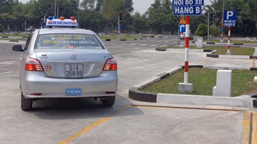 Phí sát hạch lái xe tăng từ ngày 1/8 sắp tới.