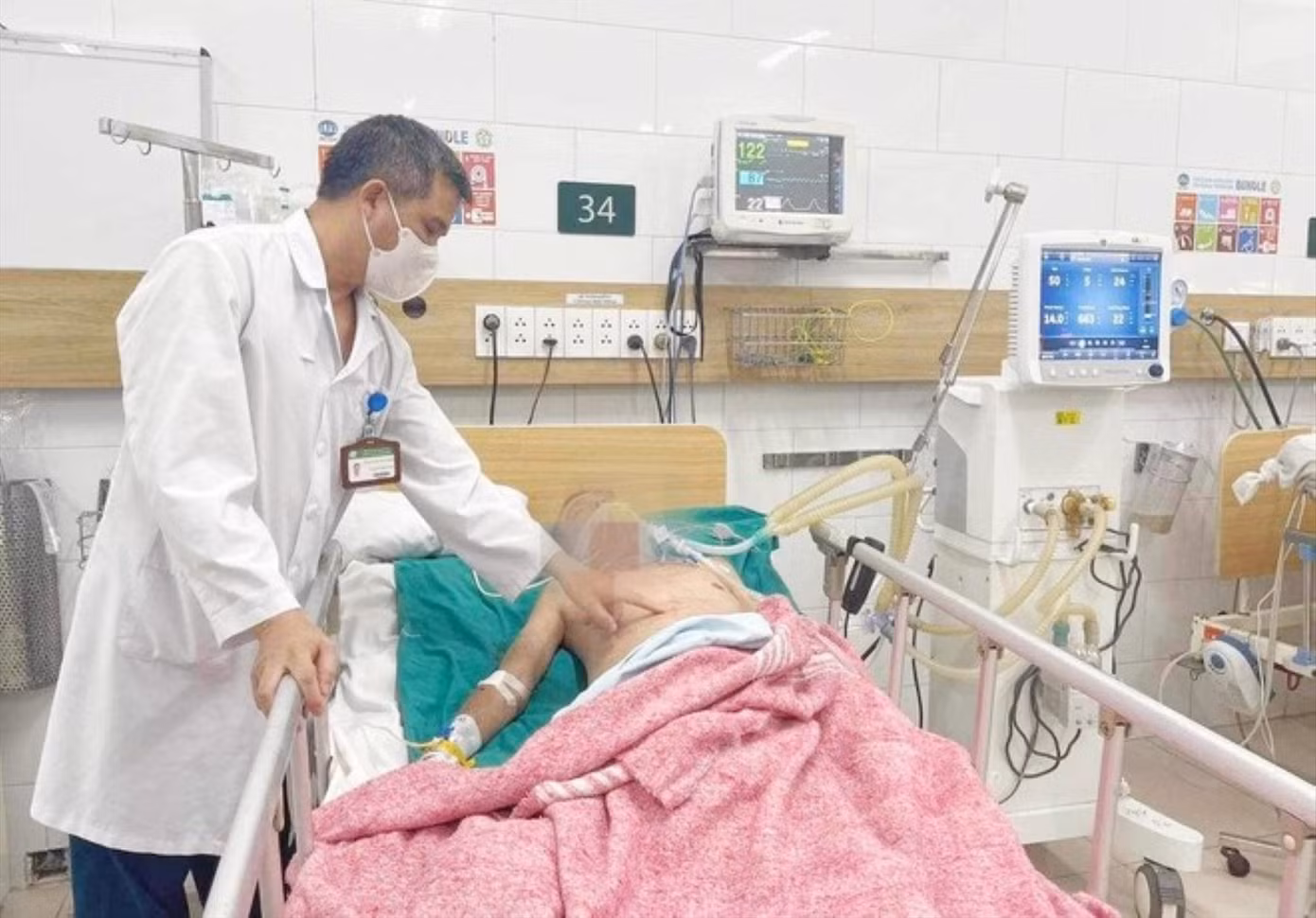 Bệnh nhân ngộ độc rượu điều trị tại Trung tâm Chống độc