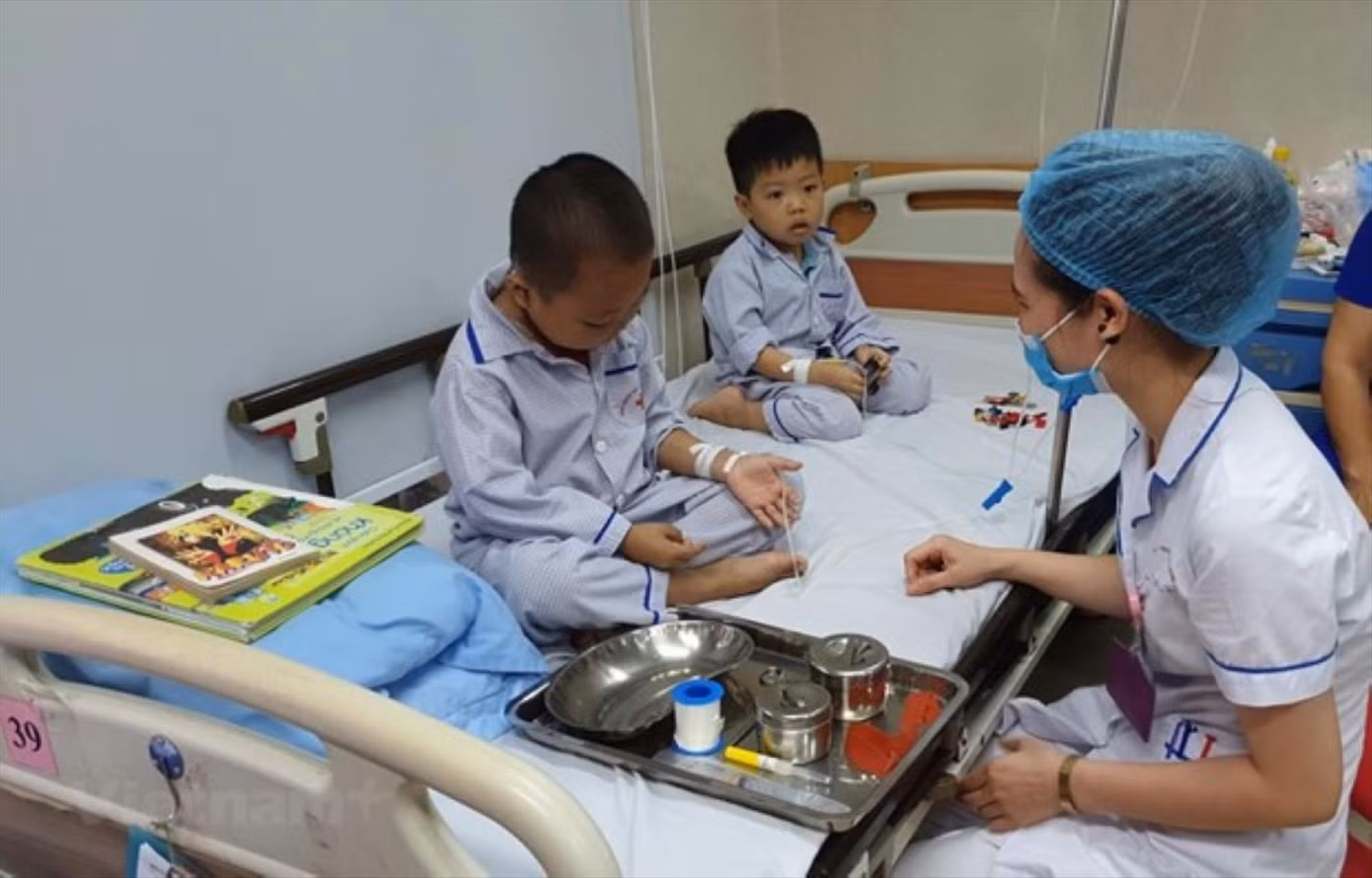 Trẻ mắc tan máu bẩm sinh phải truyền máu suốt đời